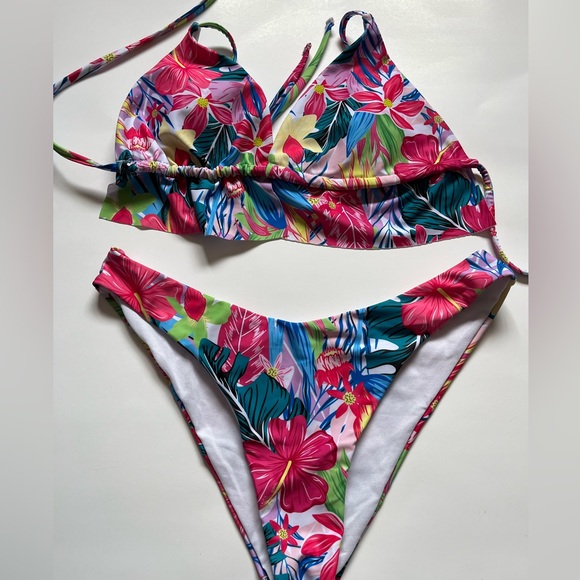 SHEIN Tropical Print Bikini - Picture 1 of 2